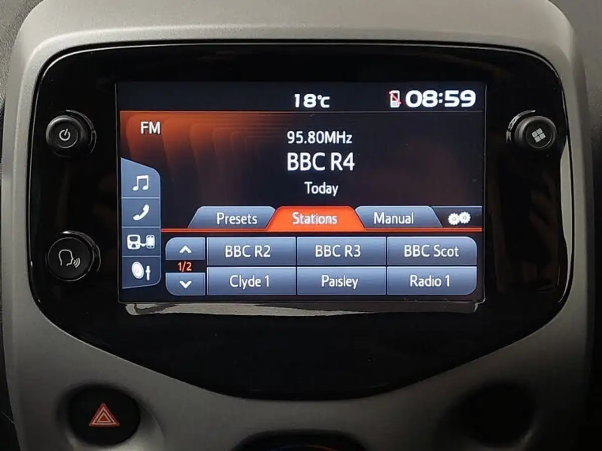 2019-toyota-aygo-10-vvt-i-x-play-big-9