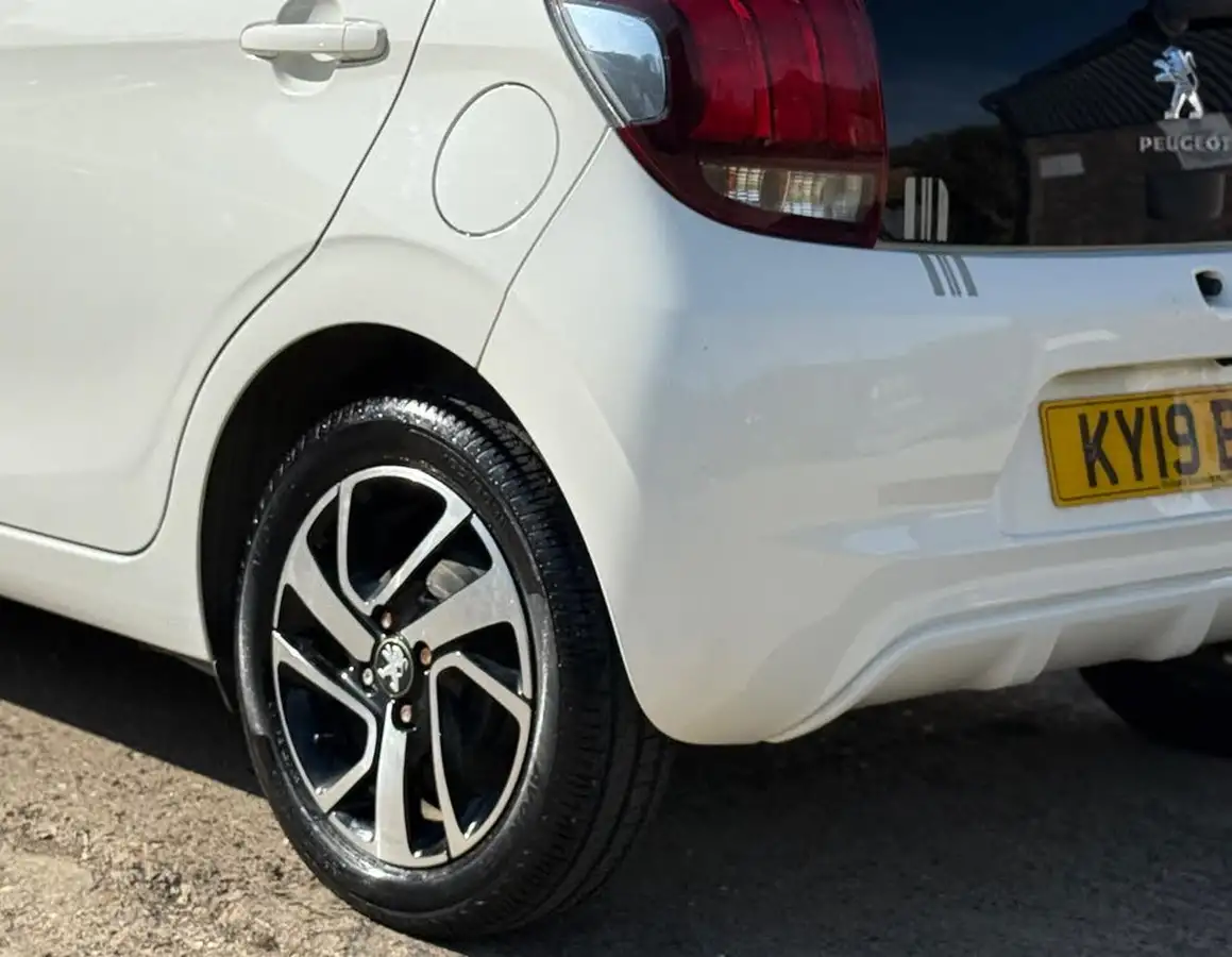 2019-peugeot-108-10-collection-hatchback-big-24