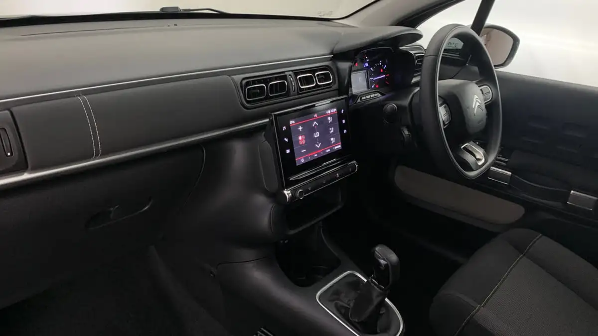 2023-citroen-c3-12-puretech-c-series-edition-83ps-ss-big-1