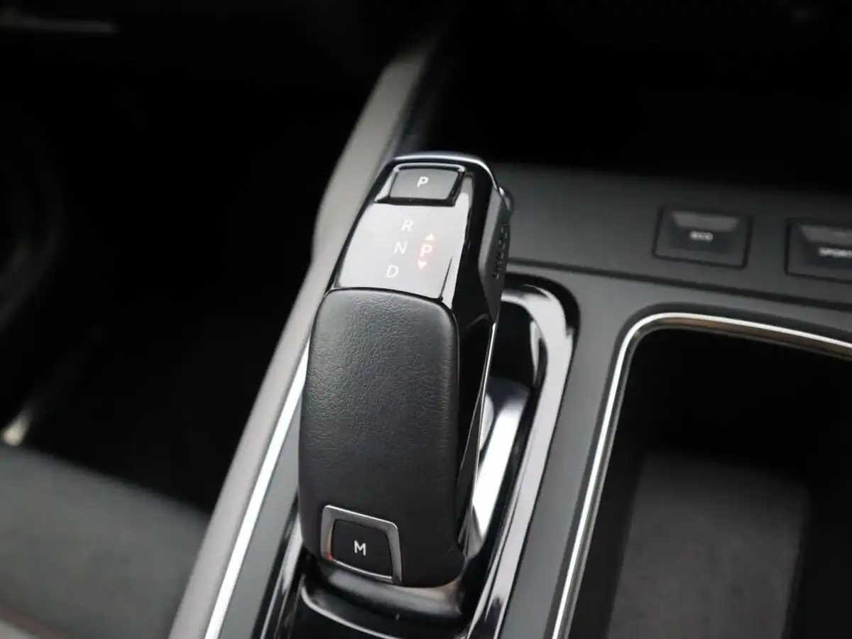 2022-citroen-c5-aircross-12-puretech-shine-plus-eat8-big-33