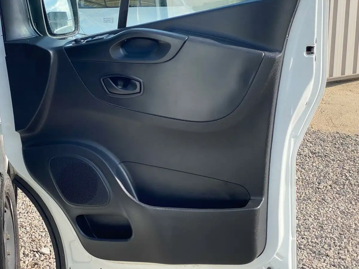 2021-renault-trafic-20dci-sl30-energy-120-business-panel-big-43