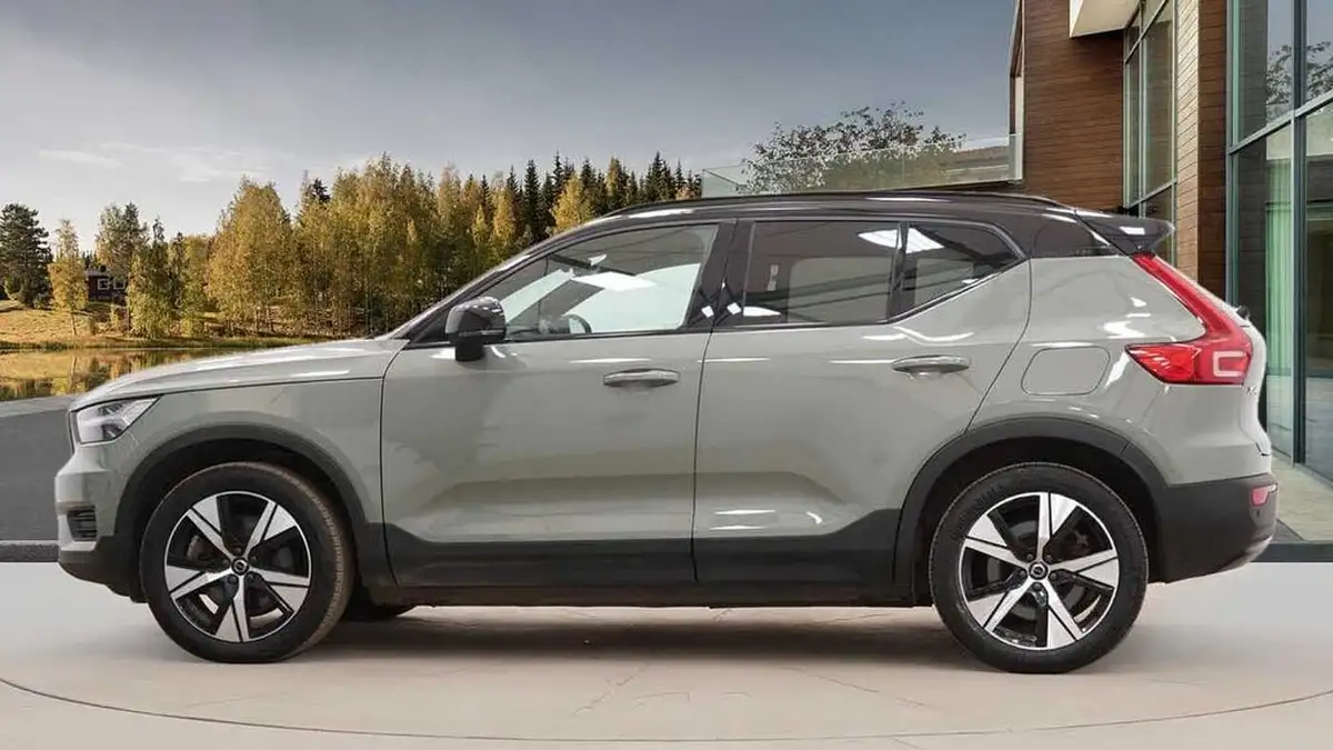 2022-volvo-xc40-e-twin-recharge-big-11