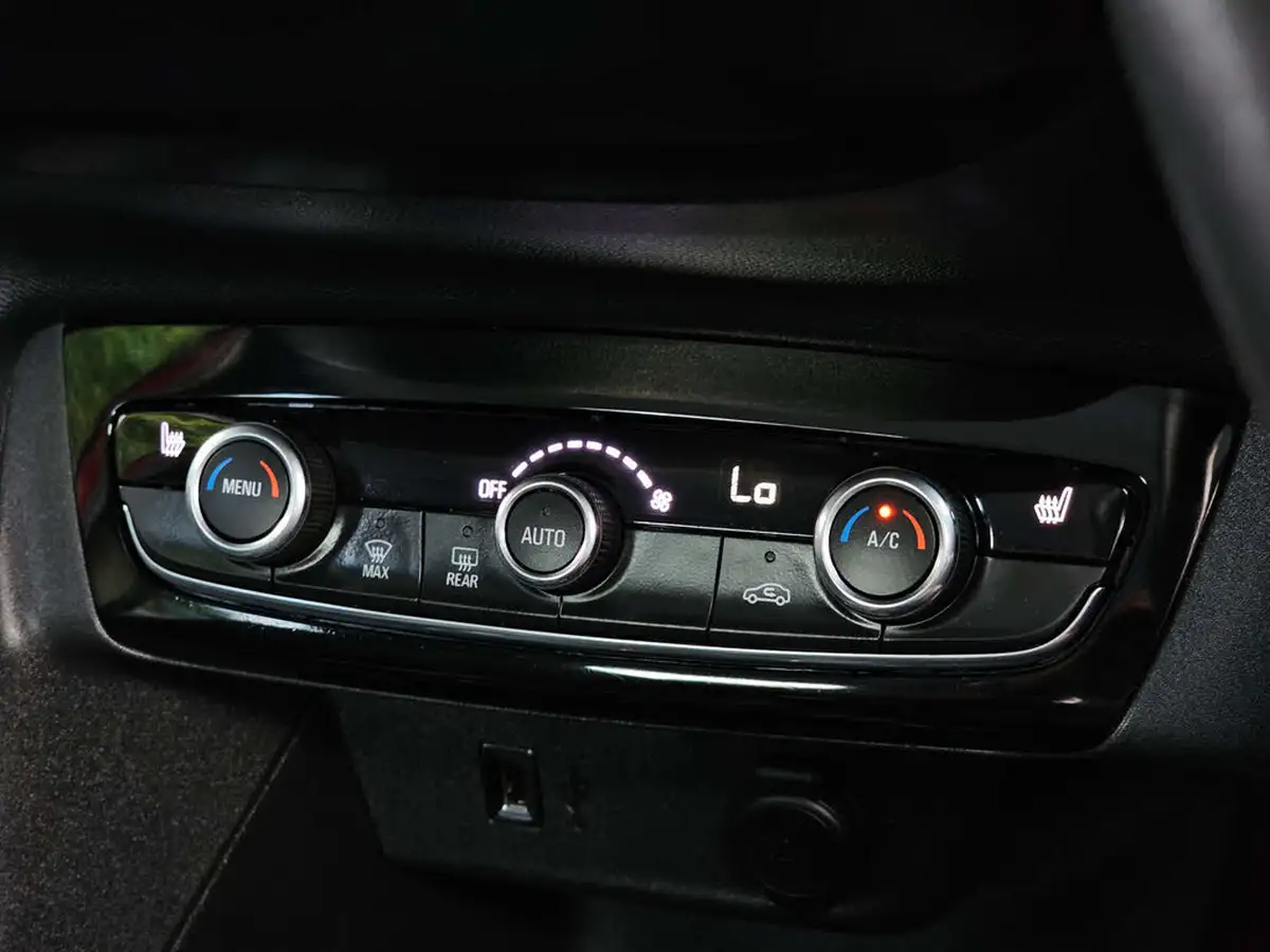 2020-vauxhall-corsa-12-turbo-elite-nav-premium-big-24