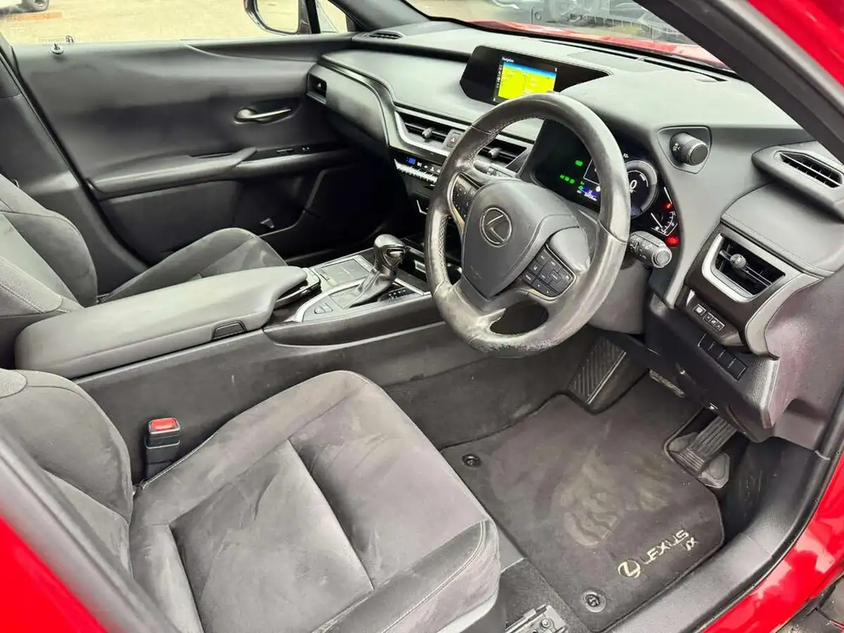 2020-lexus-ux-250h-20-ux-without-navigation-big-11
