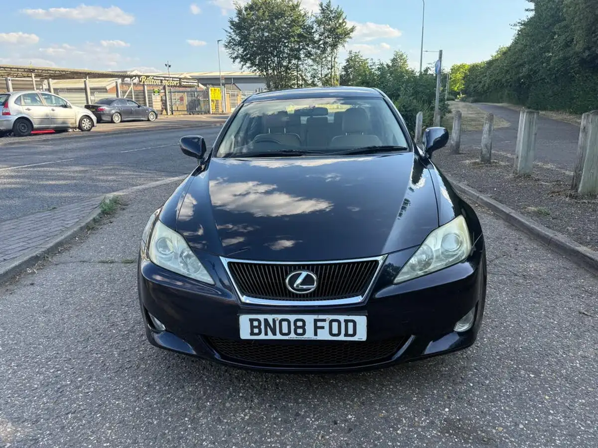 2008-lexus-is-220d-22td-se-big-4