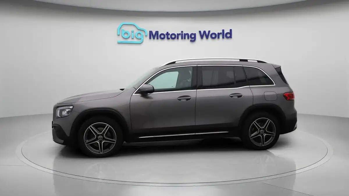 2021-mercedes-benz-glb-class-13-glb200-amg-line-8g-tronic-big-4