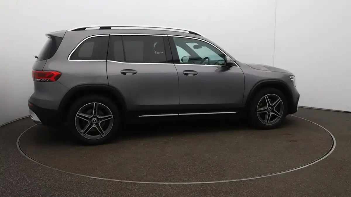 2021-mercedes-benz-glb-class-13-glb200-amg-line-8g-tronic-big-52