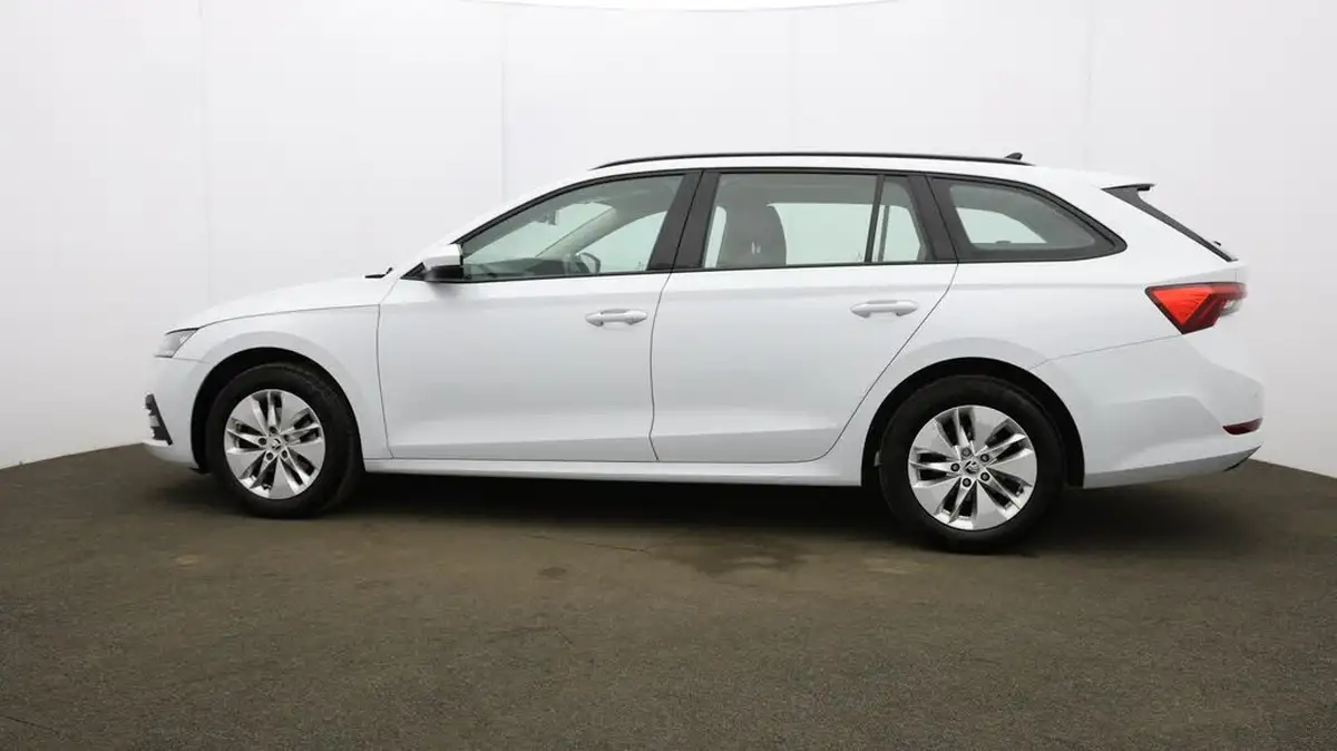 2022-skoda-octavia-10-tsi-se-technology-110ps-estate-big-62
