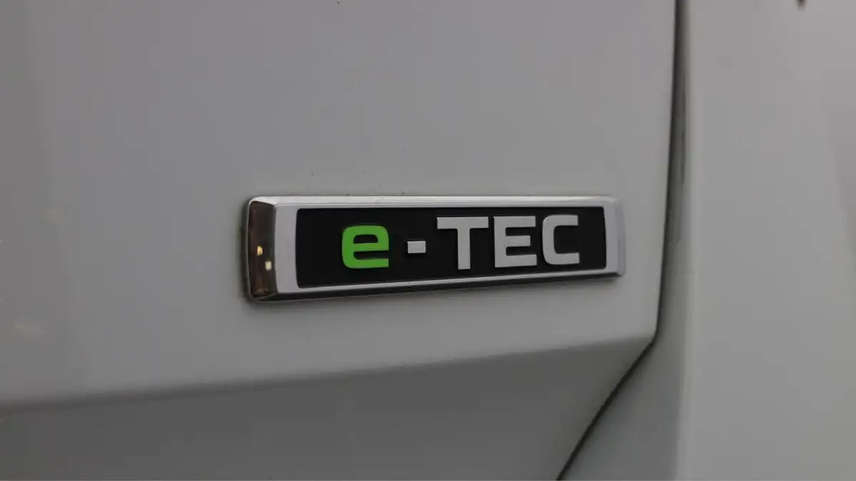 2022-skoda-octavia-10-tsi-se-technology-110ps-estate-big-22