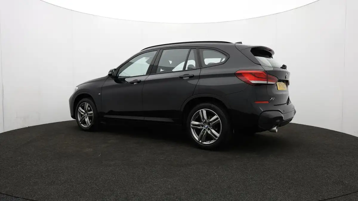 2021-bmw-x1-15-sdrive18i-m-sport-tech-pack-ii-dct-big-69