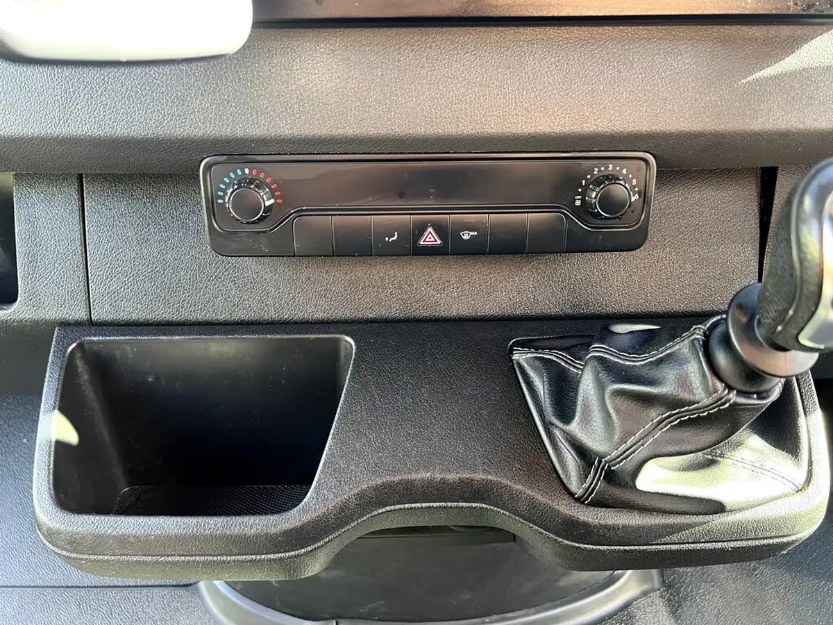 2018-mercedes-benz-sprinter-21cdi-311-l2h1-panel-van-rwd-eco-gear-360-big-25