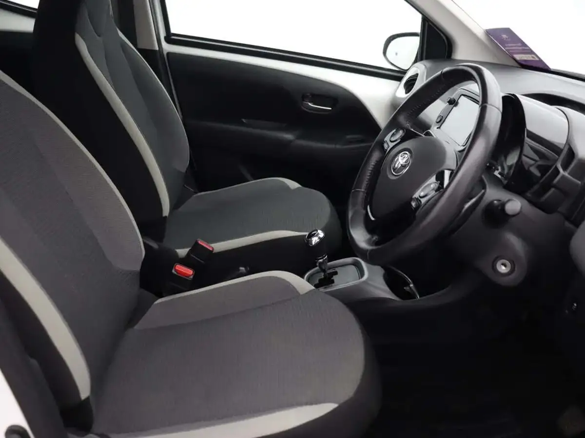 2020-toyota-aygo-10-vvt-i-x-play-tss-x-shift-big-20
