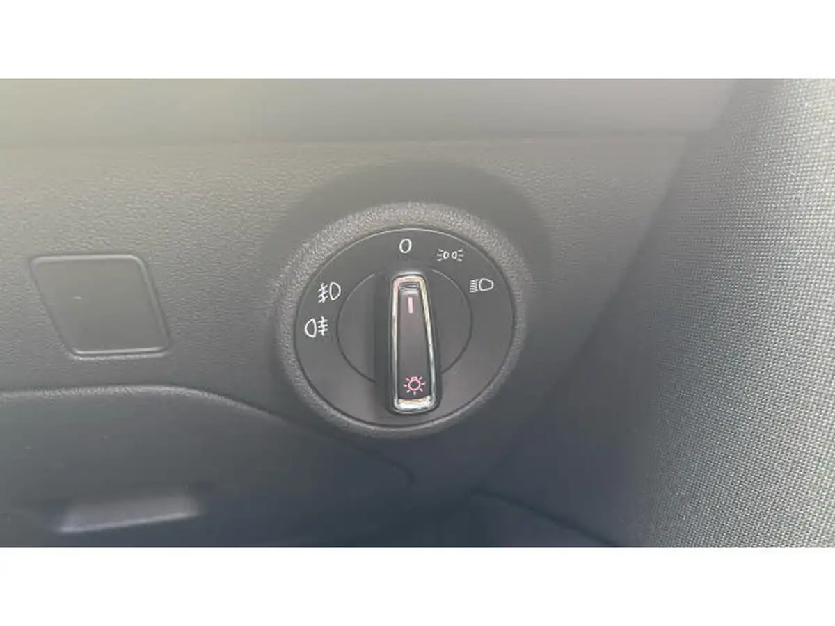 2017-seat-leon-14-tsi-fr-technology-hatchback-5d-big-26