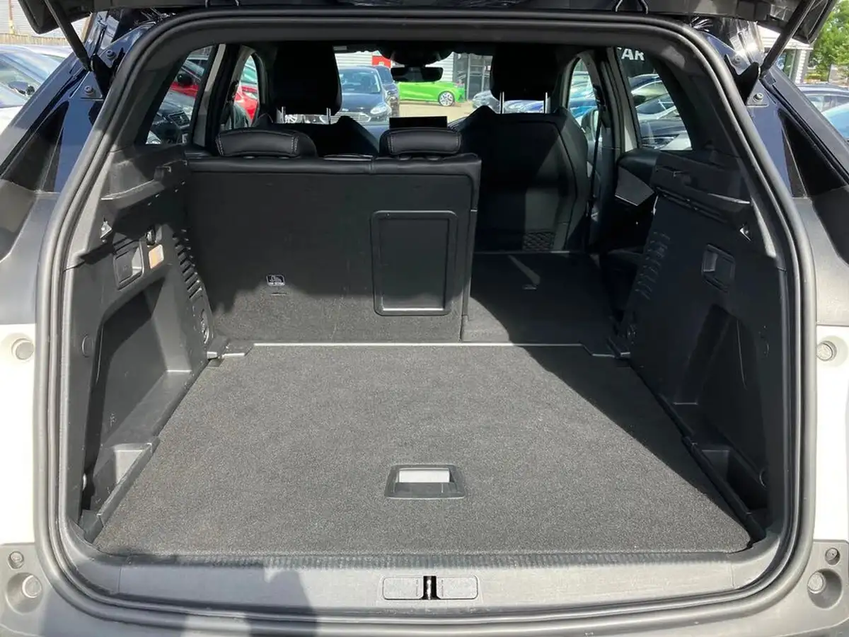 2022-peugeot-3008-suv-12-puretech-gt-eat8-big-21