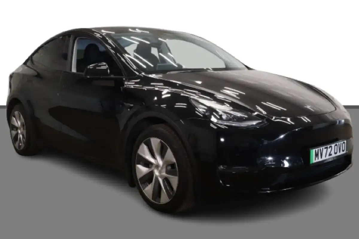 2022-tesla-model-y-e-long-range-big-0