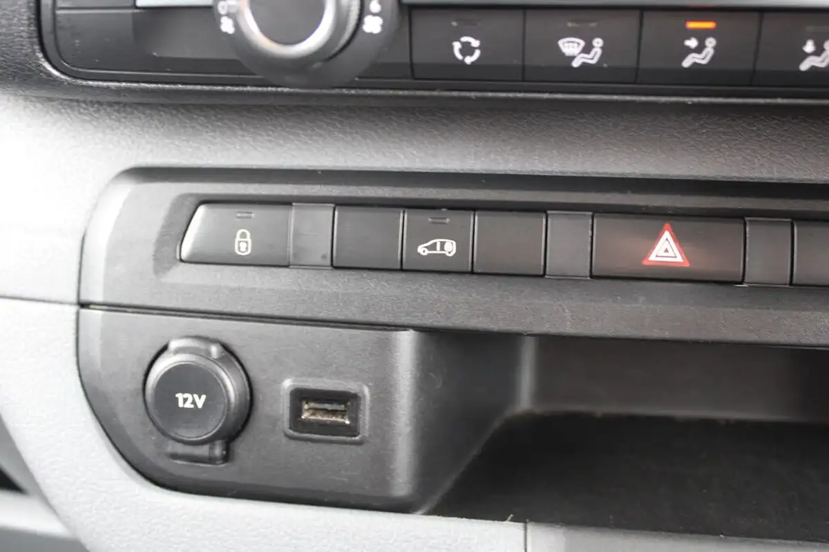 2023-vauxhall-vivaro-15td-2700-l1h1-dynamic-120pseu6d-big-40