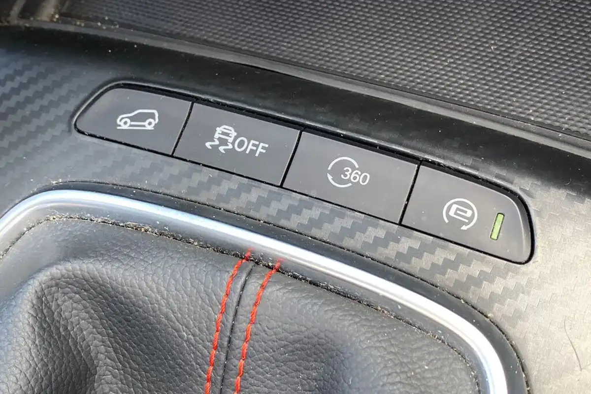 2023-mg-zs-suv-15-vti-tech-exclusive-big-24