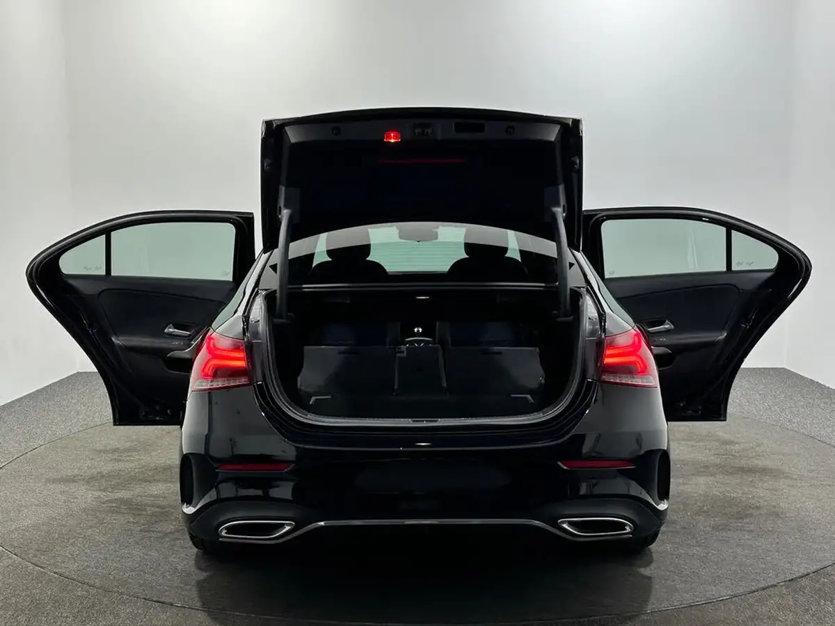 2019-mercedes-benz-a-class-13-a200-amg-line-saloon-4d-big-39