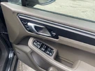 2019-porsche-macan-20-small-14