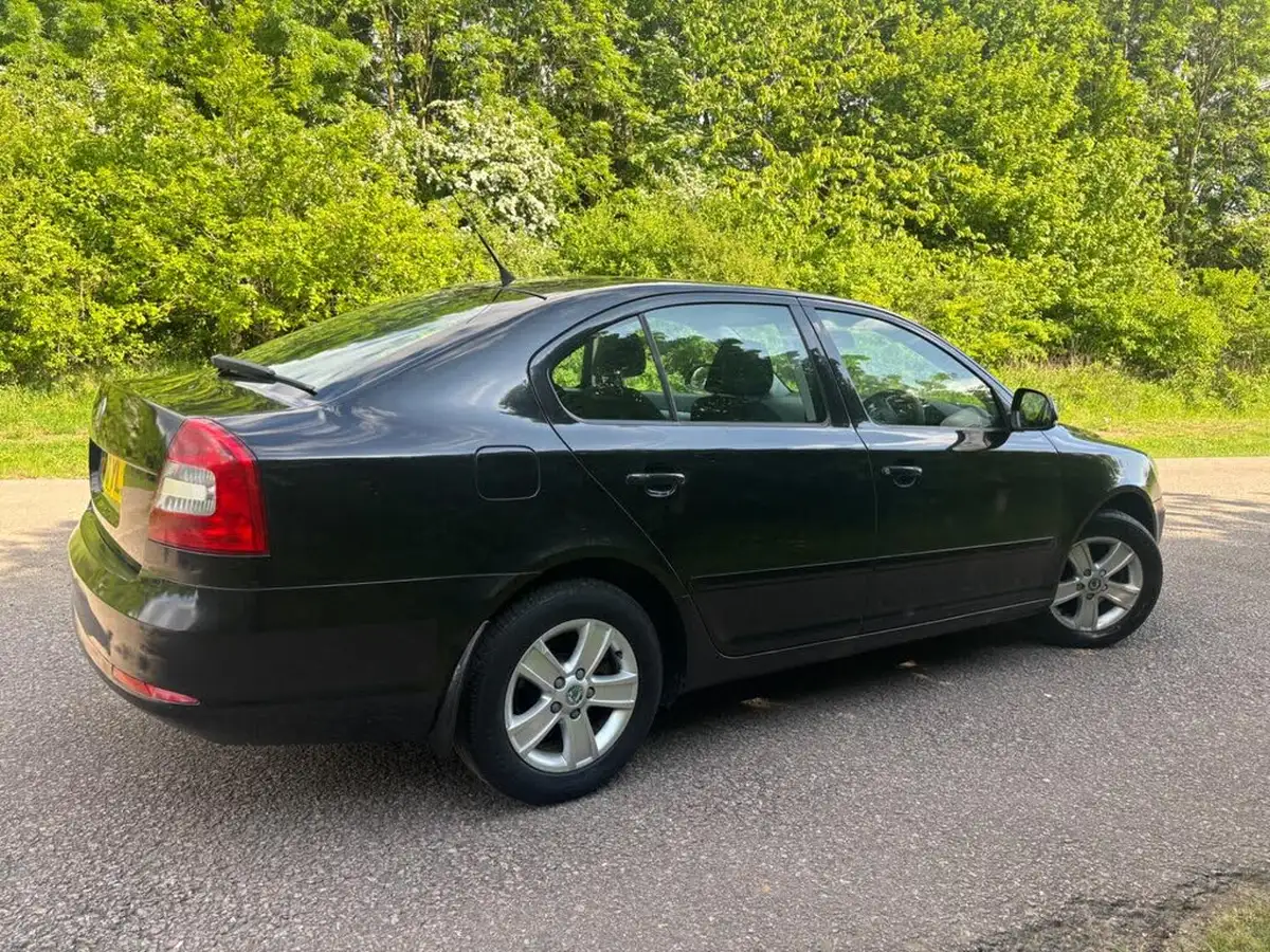 2010-skoda-octavia-14-se-tfsi-122bhp-hatchback-big-3