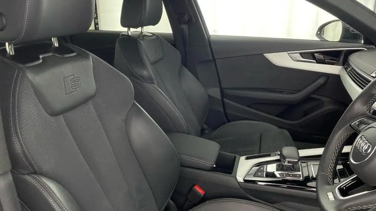 2022-audi-a4-20-40-tfsi-s-line-big-23