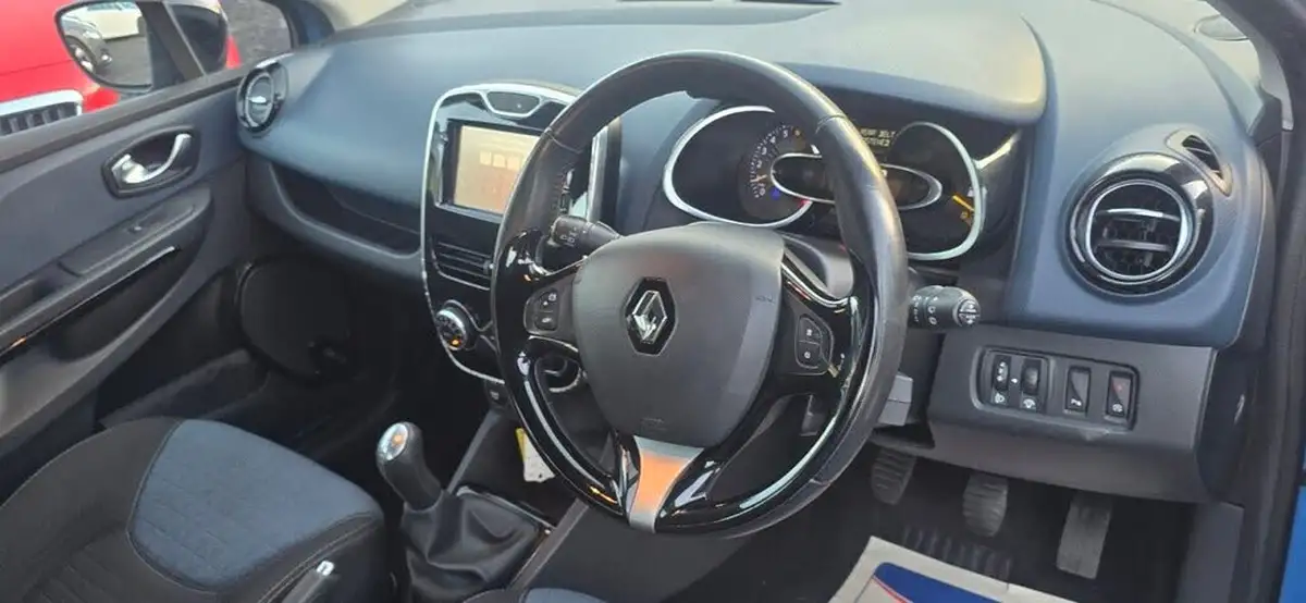 2015-renault-clio-09-dynamique-s-big-16