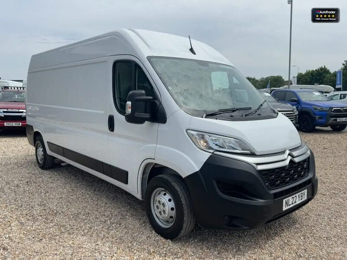 2022-citroen-relay-22bluehdi-35-l3h2-enterprise-panel-big-3