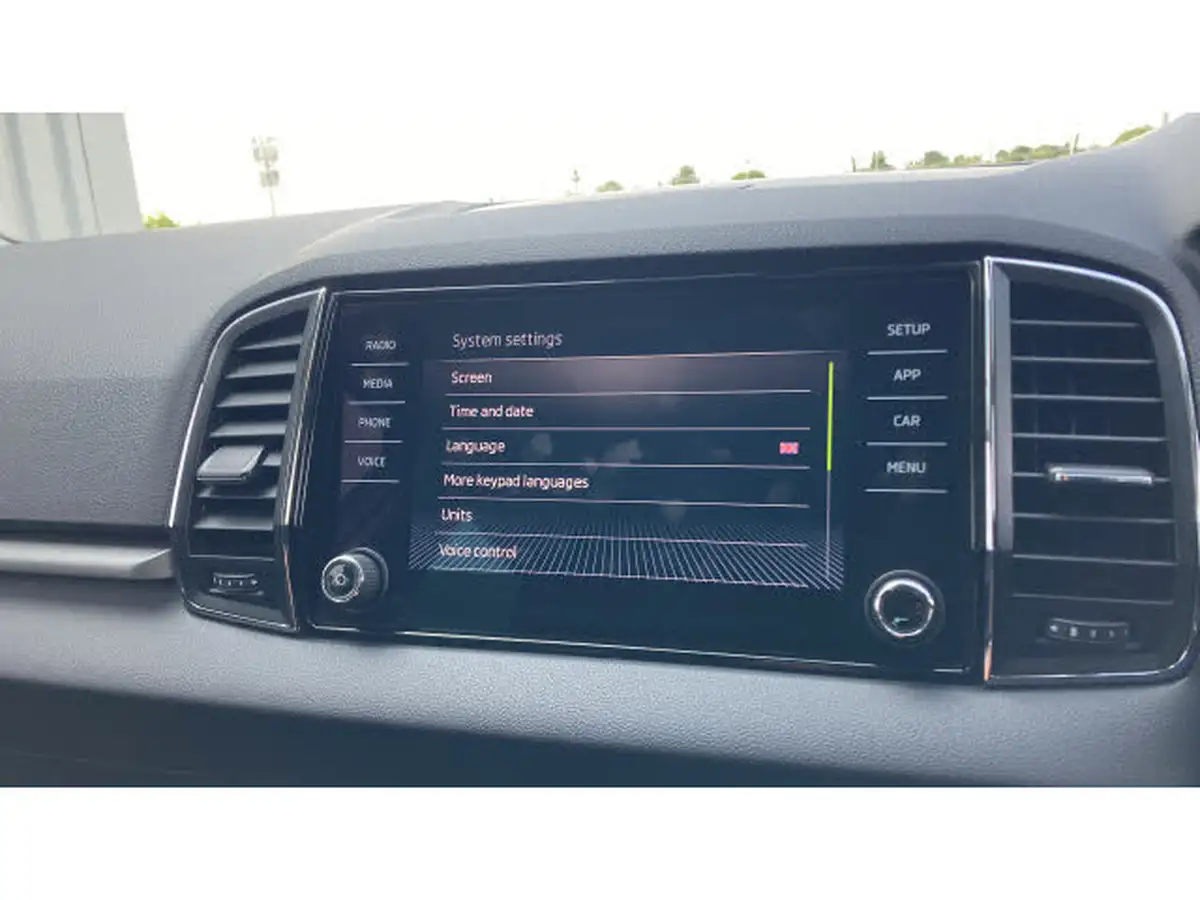 2019-skoda-karoq-15-tsi-se-big-28