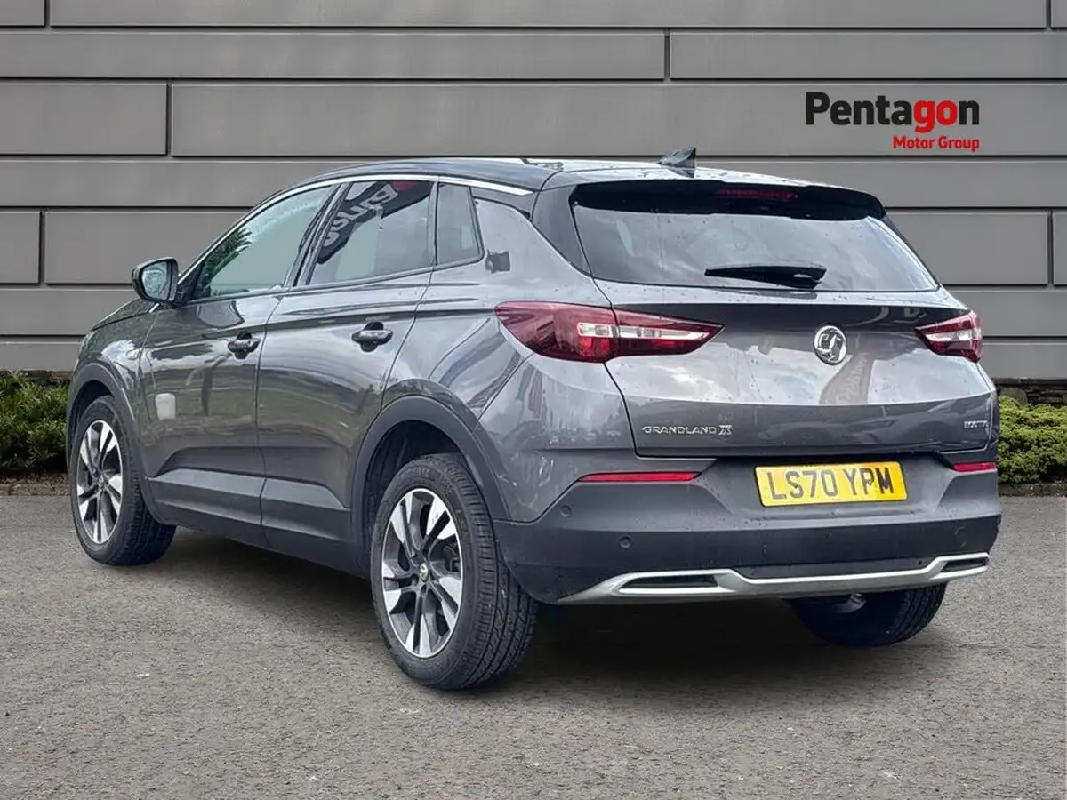 2020-vauxhall-grandland-x-12-sri-nav-big-1