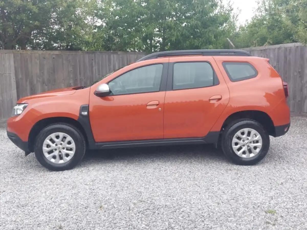 2023-dacia-duster-13-tce-expression-130bhp-station-wagon-5d-big-3