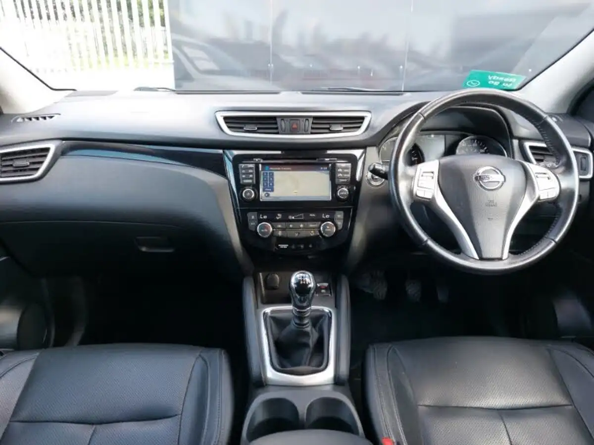2017-nissan-qashqai-15dci-tekna-big-2