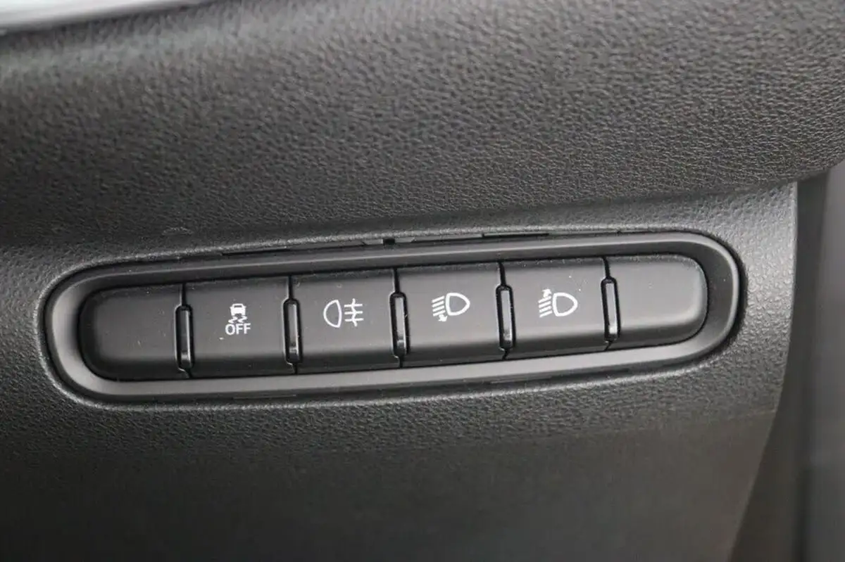 2022-fiat-500-e-icon-117bhp-big-19