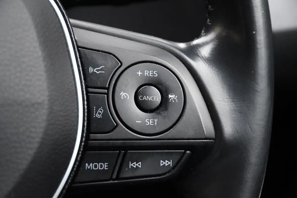2020-toyota-corolla-18-vvt-i-icon-spare-wheel-touring-sports-5d-big-27