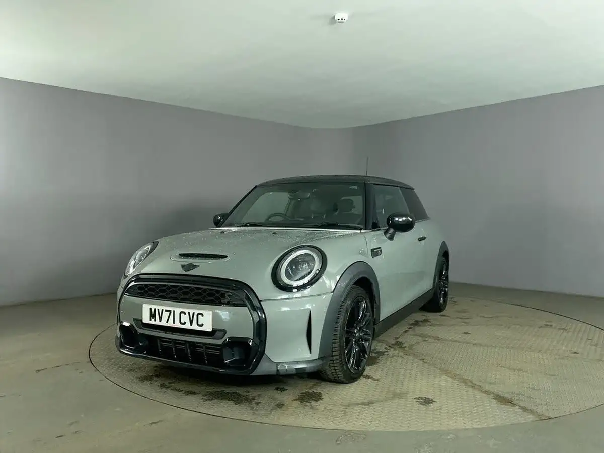 2021-mini-cooper-20-cooper-s-exclusive-hatchback-3d-auto-big-3