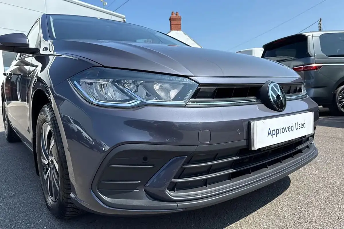 2023-volkswagen-polo-10-tsi-life-big-8