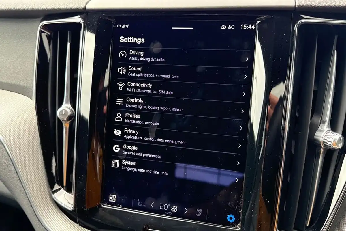 2023-volvo-xc60-20td-b4-plus-big-52