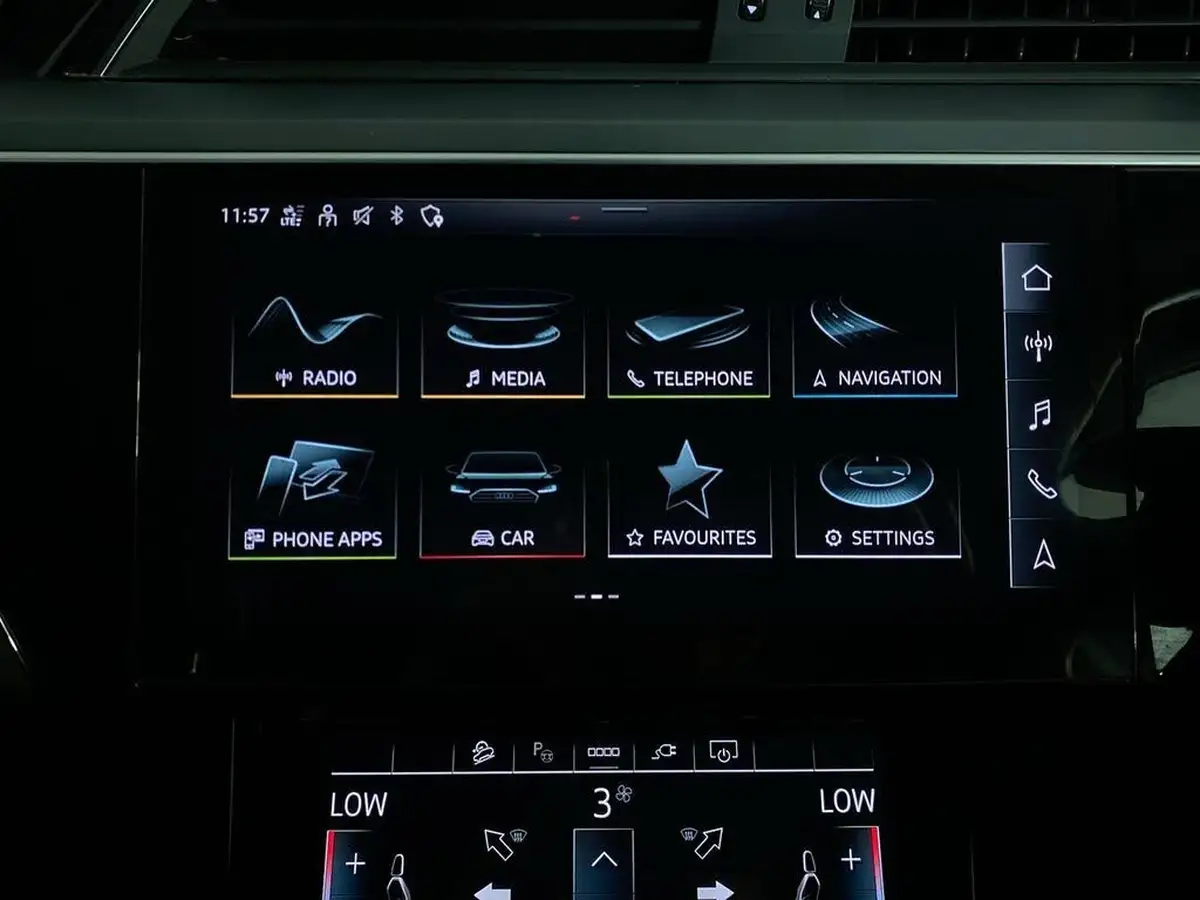 2022-audi-e-tron-55e-technik-station-wagon-big-30