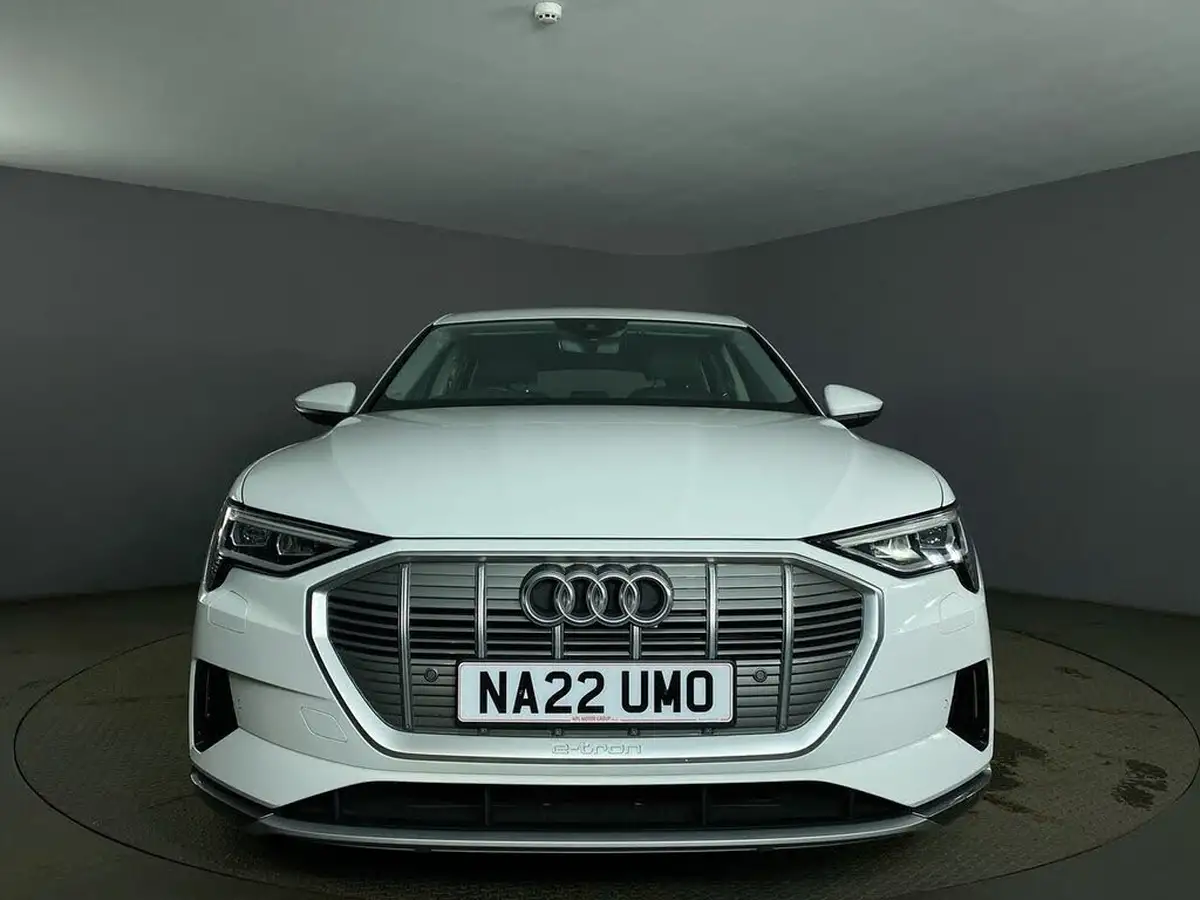 2022-audi-e-tron-55e-technik-station-wagon-big-2