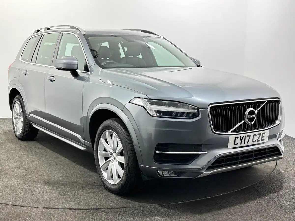2017-volvo-xc90-20td-d5-momentum-awd-auto-big-0