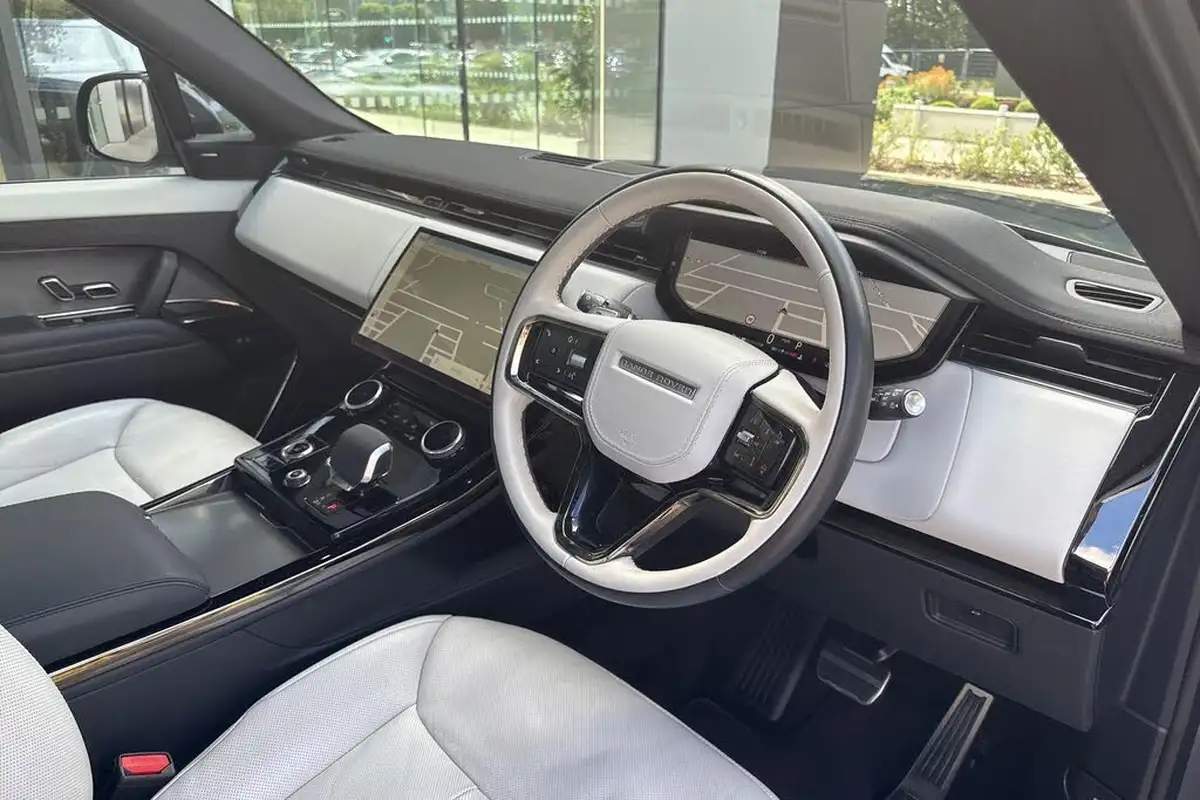 2023-land-rover-range-rover-sport-30-p400-dynamic-se-big-42