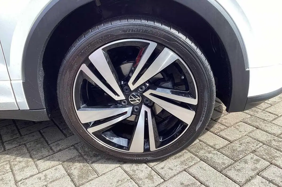 2022-volkswagen-t-cross-10-tsi-r-line-big-4