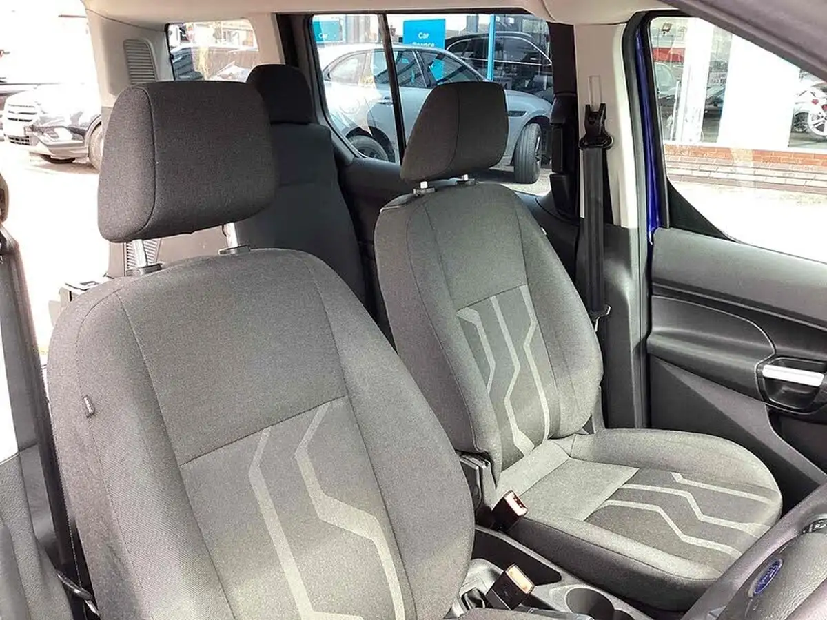 2018-ford-grand-tourneo-connect-15tdci-zetec-120ps-ss-1499cc-powershift-big-7