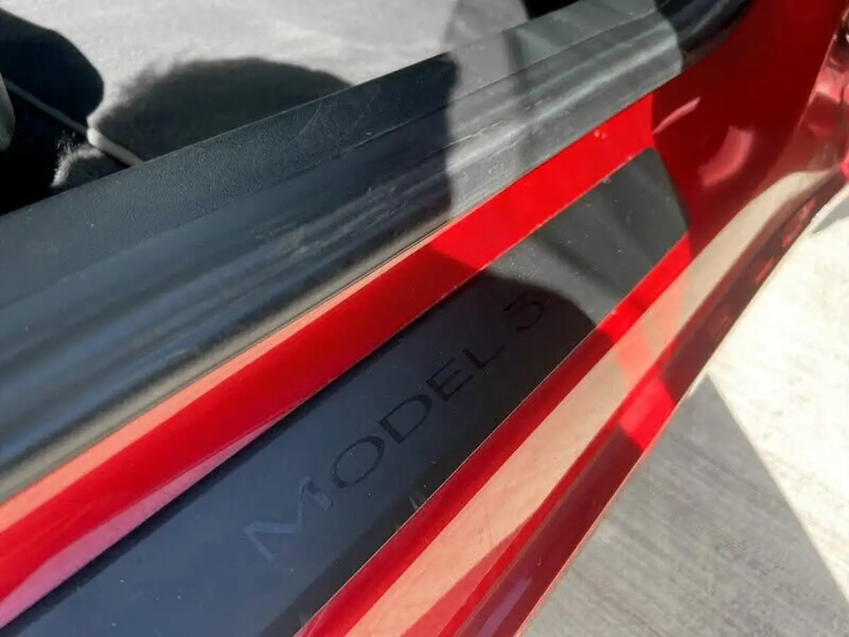 2021-tesla-model-3-e-long-range-awd-big-31