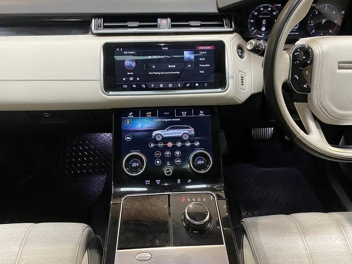 2018-land-rover-range-rover-velar-20-d240-r-dynamic-hse-big-23