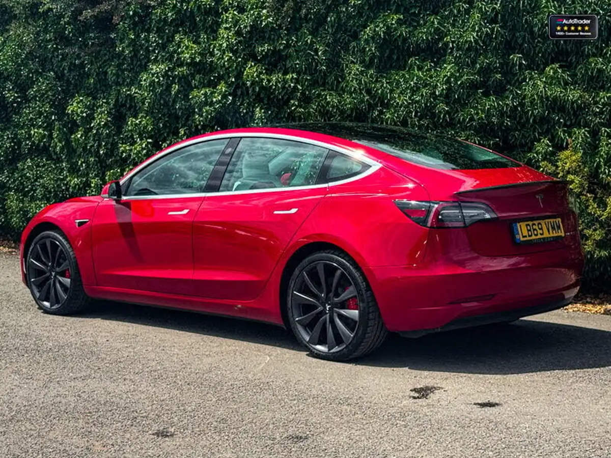 2020-tesla-model-3-e-performance-big-5