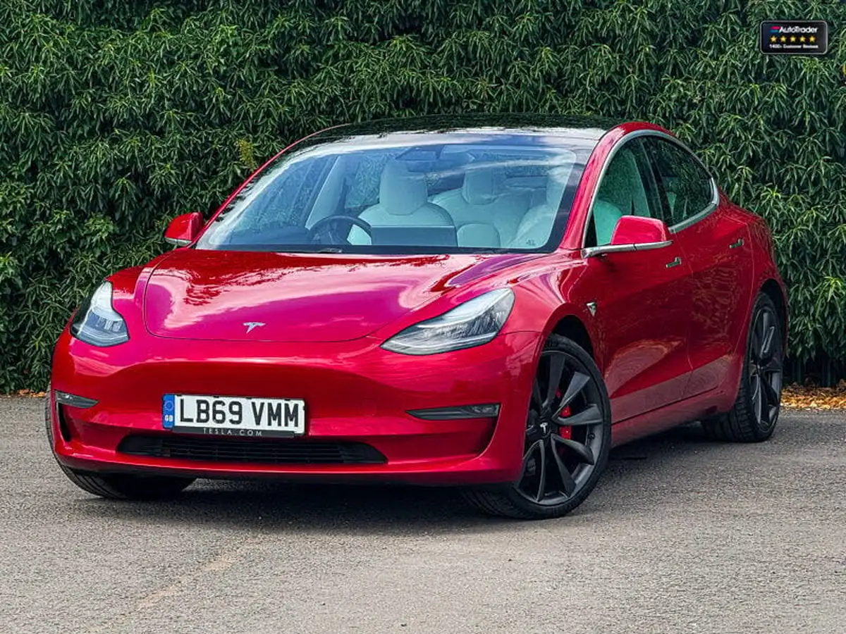 2020-tesla-model-3-e-performance-big-29