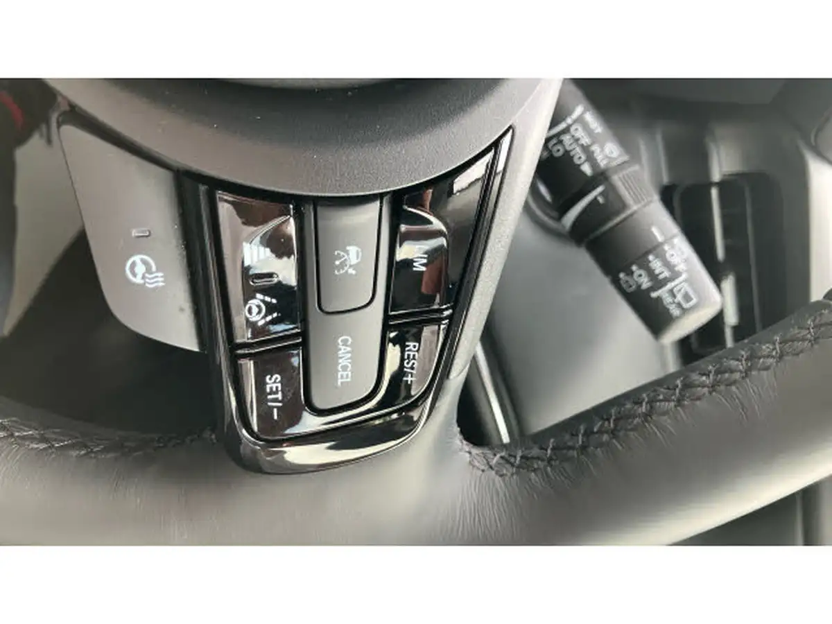 2023-honda-hr-v-15-i-mmd-advance-big-17