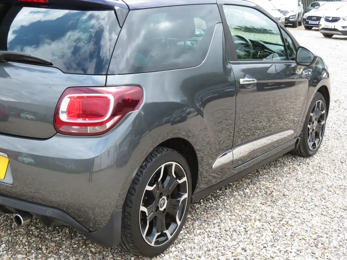 2014-citroen-ds3-16-dstyle-plus-vti-120bhp-big-18