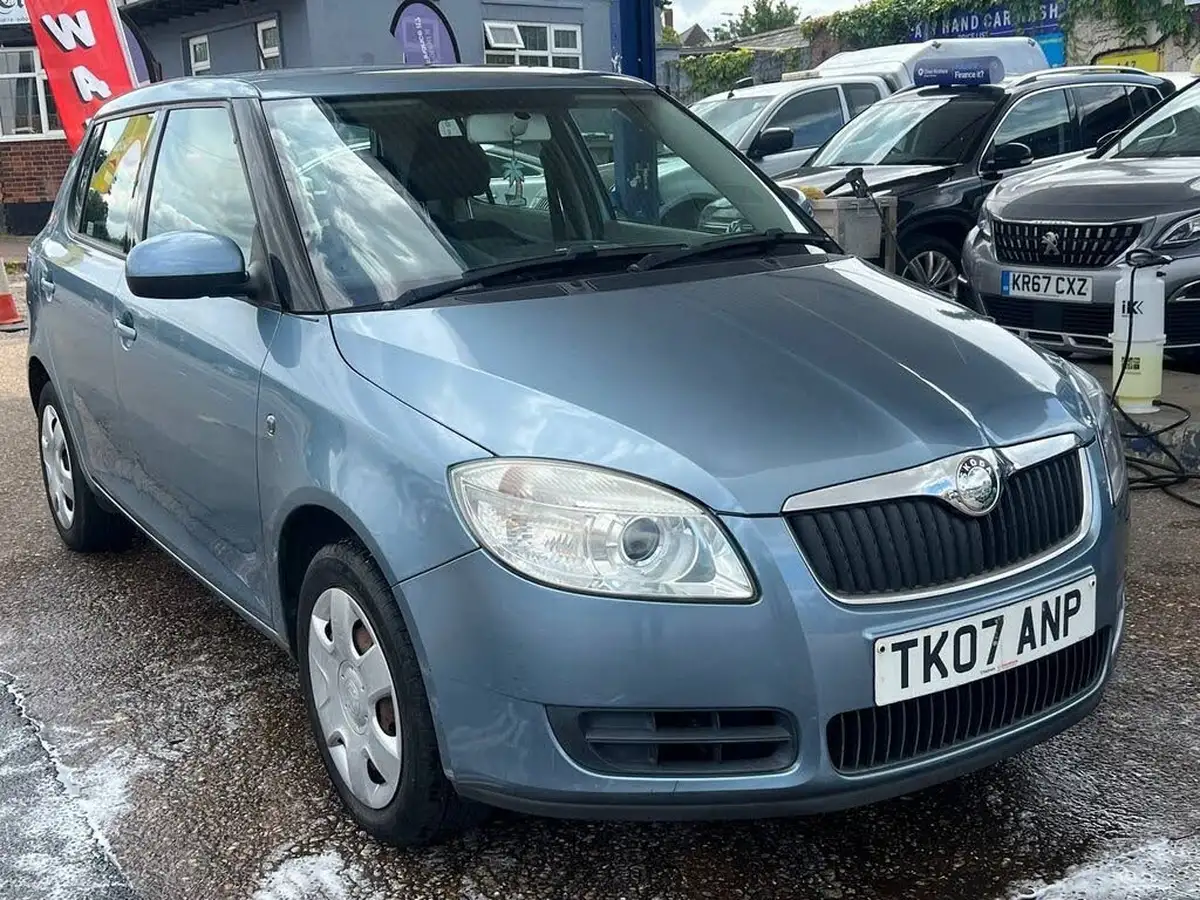 2007-skoda-fabia-12-2-hatchback-big-1