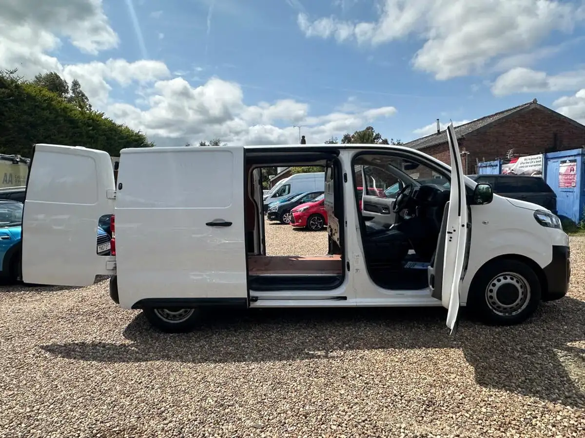 2020-citroen-dispatch-15bluehdi-enterprise-m-1000-100pseu6dt-e-big-25